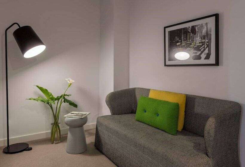 آپارتمان مدیریتی 2 خوابه, Oaks Melbourne Southbank Suites