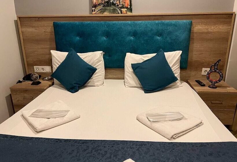 Номер Deluxe, Destinia Pera