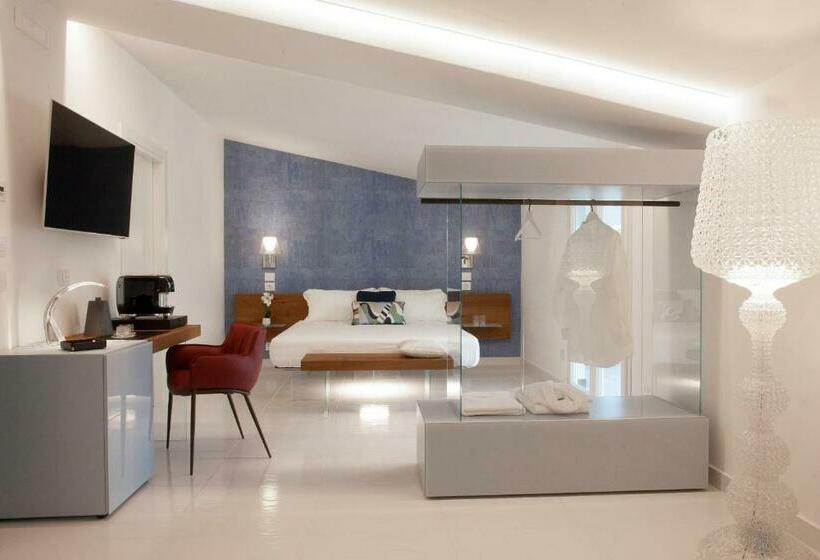 Люкс Кровать Кинг, Aquamaris Design Suite & Spa