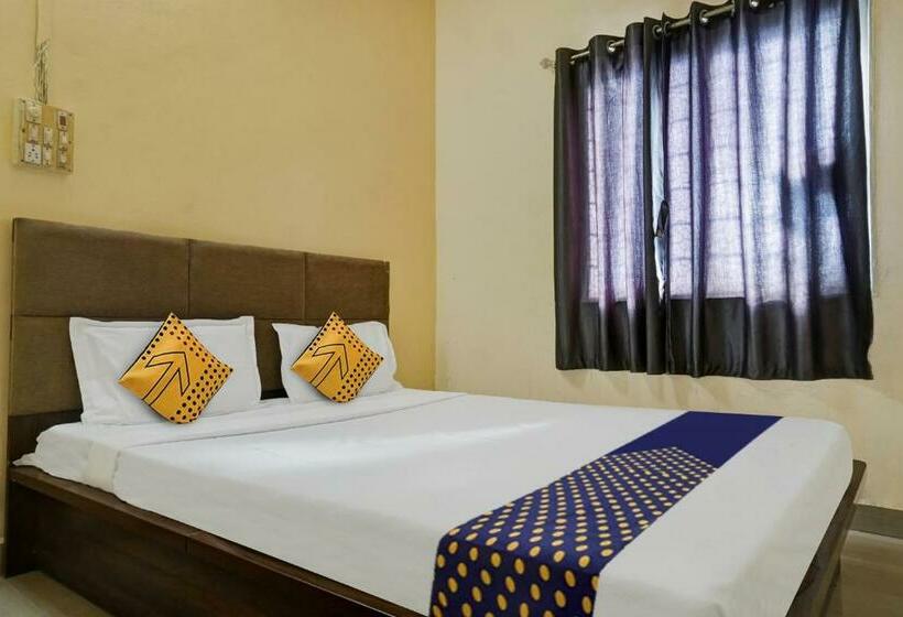 Трехместный Номер Классика, Spot On Hotel Sarkar