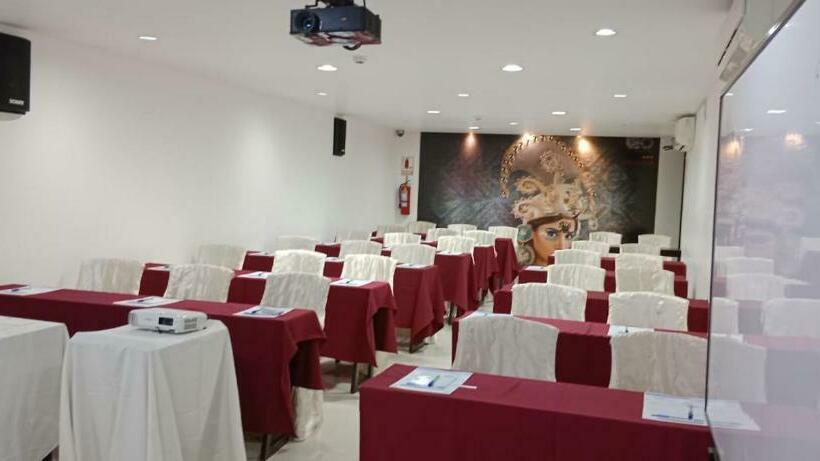 اتاق استاندارد یک نفره, Yours Hotel Lifestyle