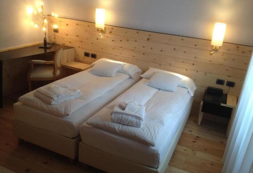 اتاق استاندارد, Chalet Laura Lodge