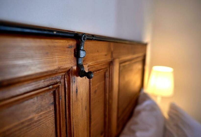 Superior Room, Sopra Le Mura