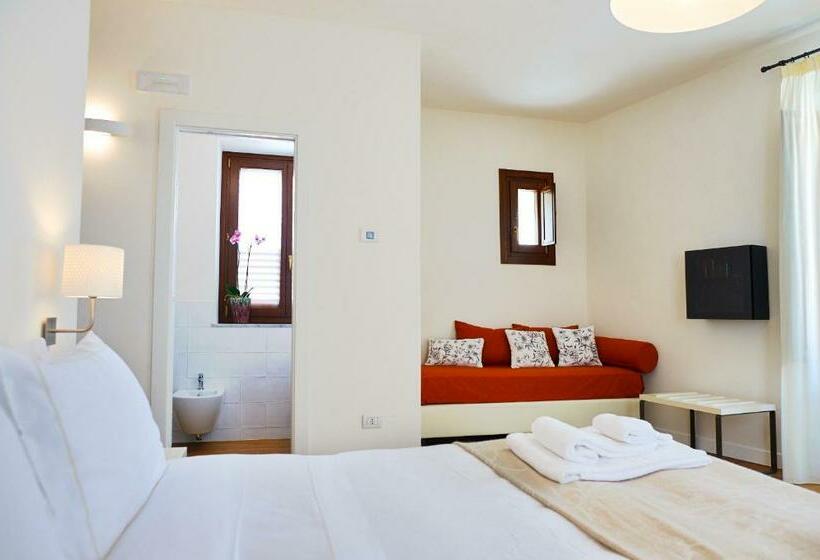 Junior Suite with Balcony, Sopra Le Mura