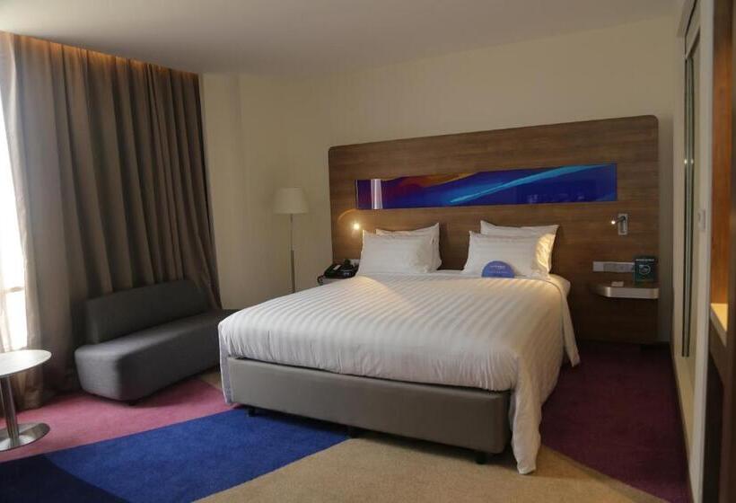 Номер Superior Кровать Кинг, Novotel Taiping Perak