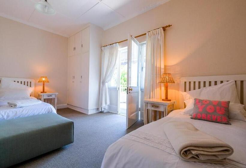 Семейный Номер, Oude Berg Guesthouse   10 Caledon Street
