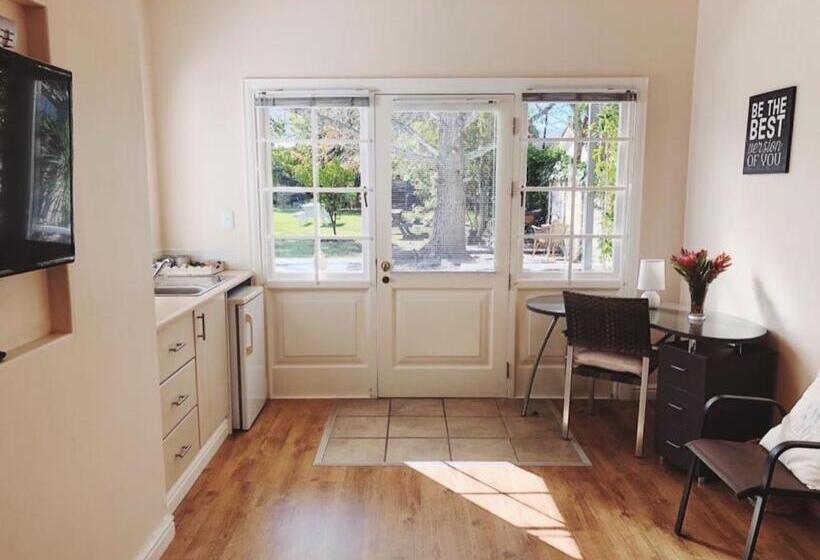 Студия Стандарт, Oude Berg Guesthouse   10 Caledon Street