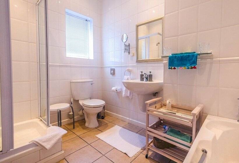 Номер Стандарт с Балконом, Oude Berg Guesthouse   10 Caledon Street