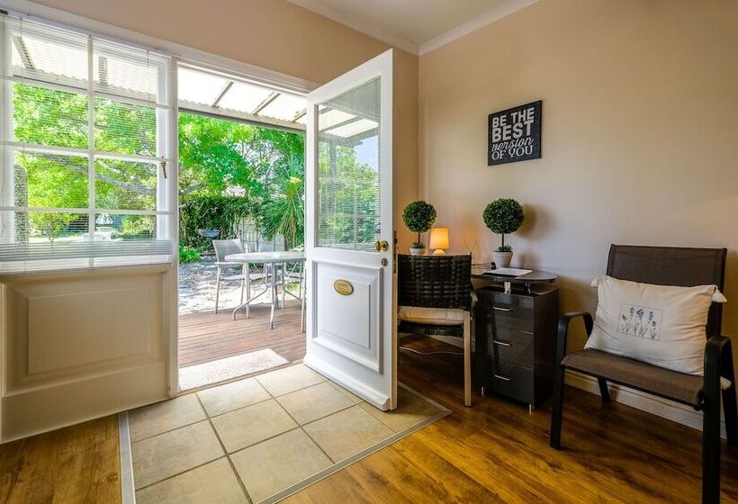 Студия Стандарт, Oude Berg Guesthouse   10 Caledon Street
