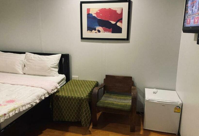 带共用浴室的标准房间, Noom Guesthouse
