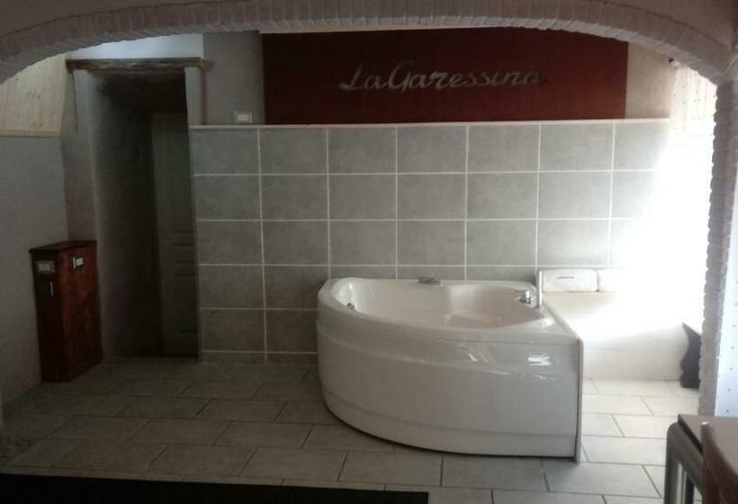 Стандартный Номер Кровать Кинг, Lagaressina Suite Anna   Jacuzzi & Spa