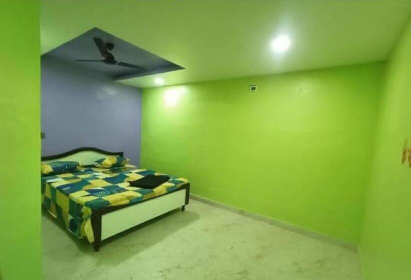 Номер Стандарт, Sawami Om Bhakat Niwas Resort, Akkalkot
