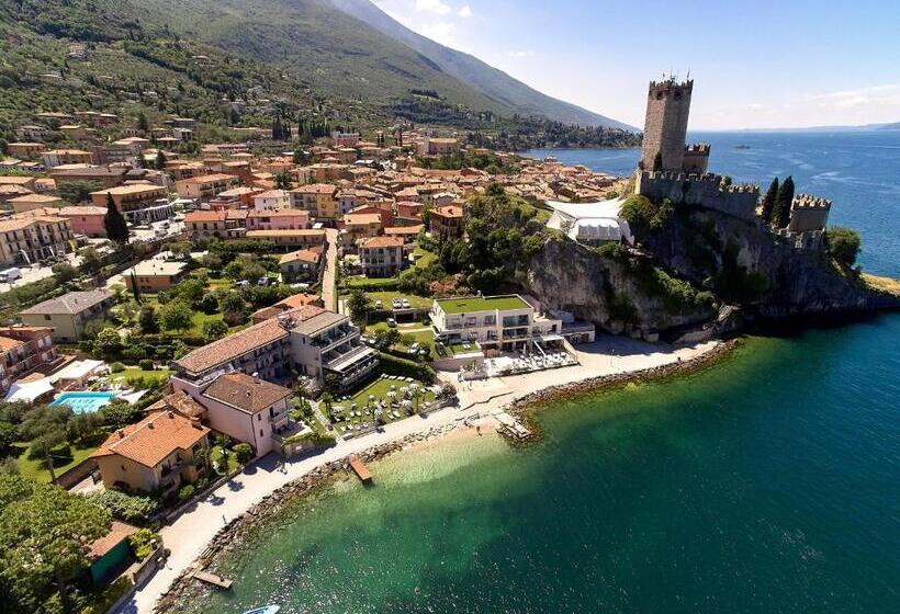 Номер Стандарт с Гидромассажем, Castello Lake Front