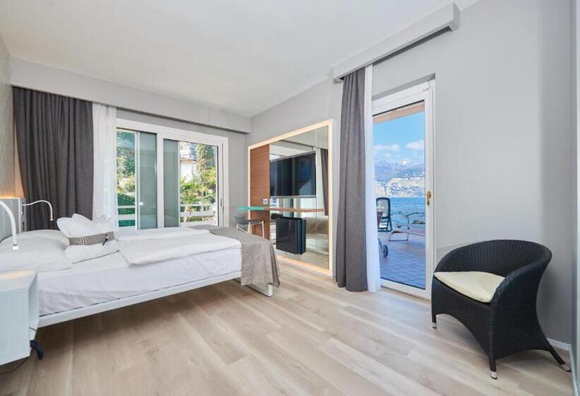 Quarto Estandar com Hidromassagem, Castello Lake Front