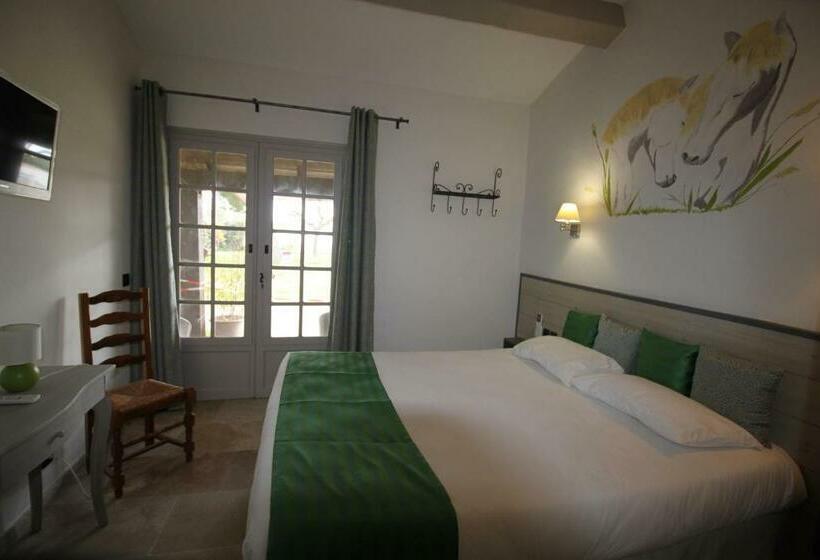 Comfort room with terrace, Mas Des Barres