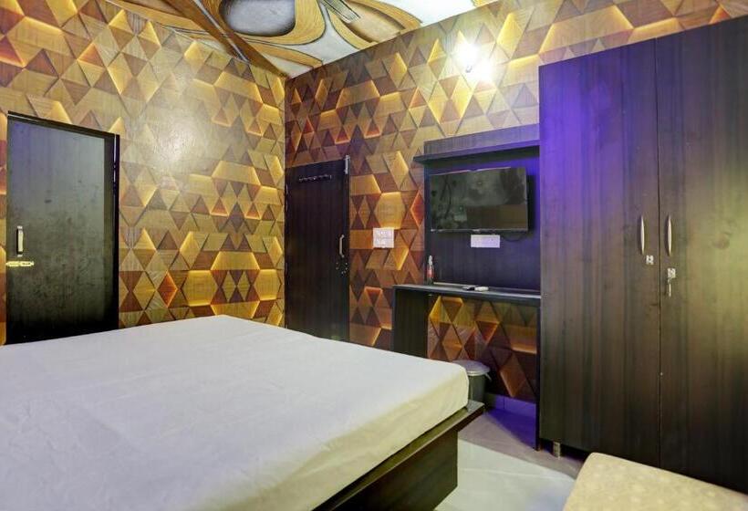 Трехместный Номер Классика, Paradise Inn    Lpu Law Gate