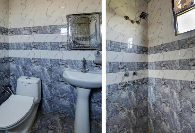 Трехместный Номер Классика, Paradise Inn    Lpu Law Gate