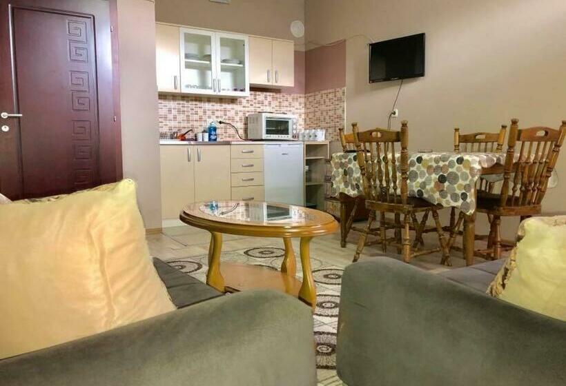 اتاق خانوادگی, Struga Rooms/dhoma/sobi