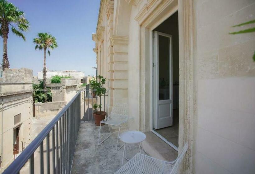 Люкс с Балконом, Palazzo Terra D Otranto