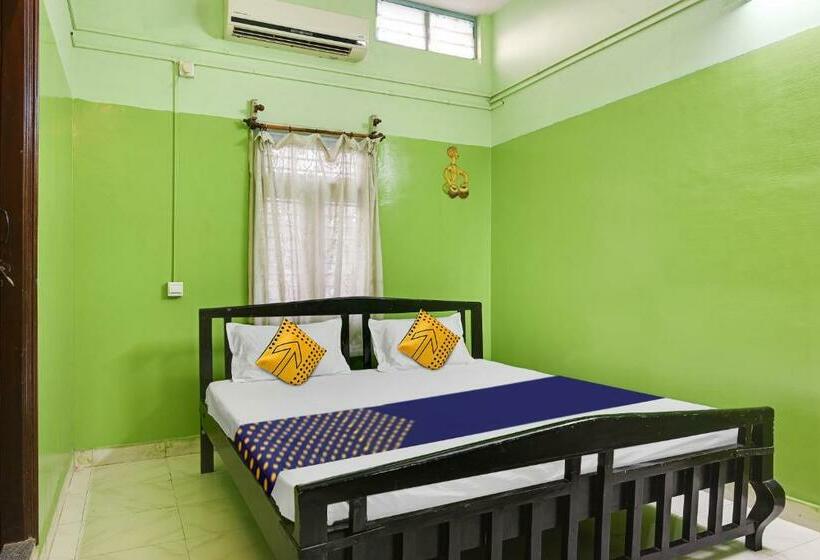 Трехместный Номер Классика, Spot On Shree Renuka Residency Lodge
