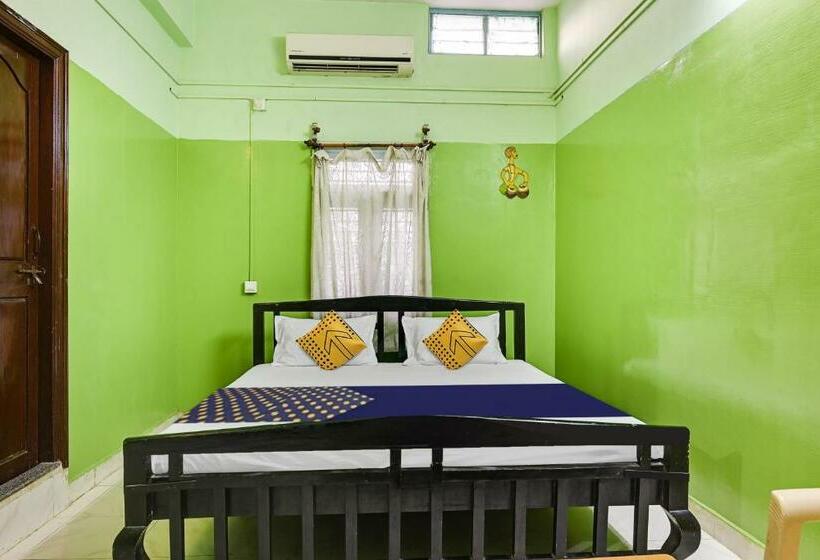 Трехместный Номер Классика, Spot On Shree Renuka Residency Lodge