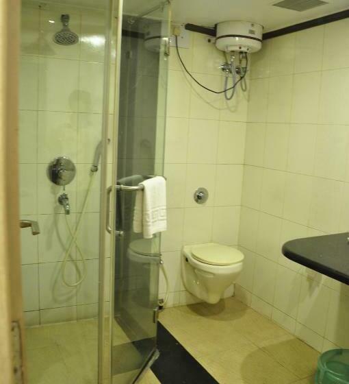 اتاق سوپریور با تخت بزرگ, B S Plaza