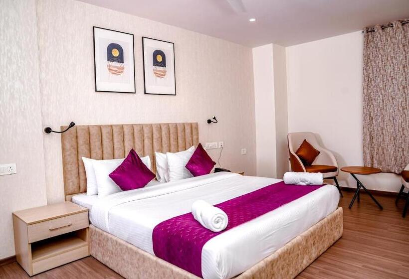 Люкс, Casa Hotel & Suites, Gachibowli, Hyderabad
