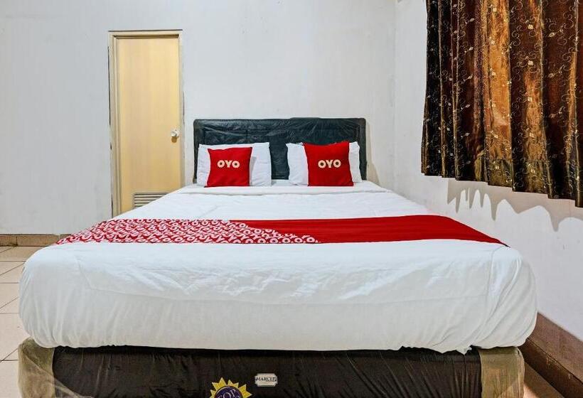 Номер Deluxe Кровать Кинг, Oyo 92726 Geulis Guest House