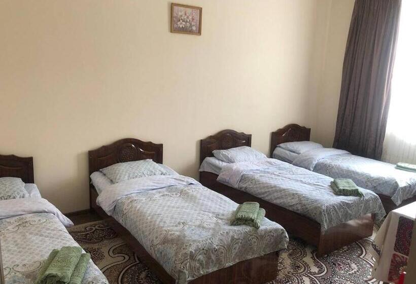 اتاق استاندارد چهار تخته, Sam Greenhouse Hostel