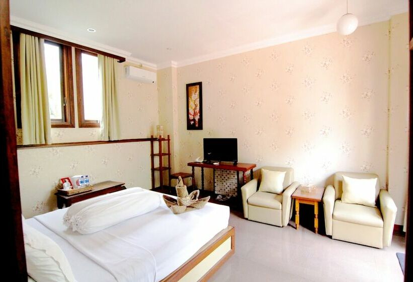 Quarto Estandar, Family Hotel Gradia 2