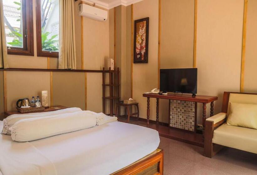Quarto Estandar, Family Hotel Gradia 2