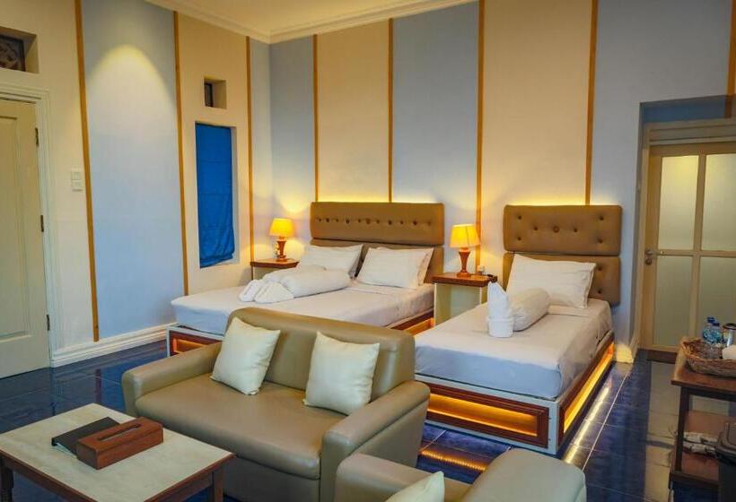 Трехместный Номер Deluxe, Family Hotel Gradia 2