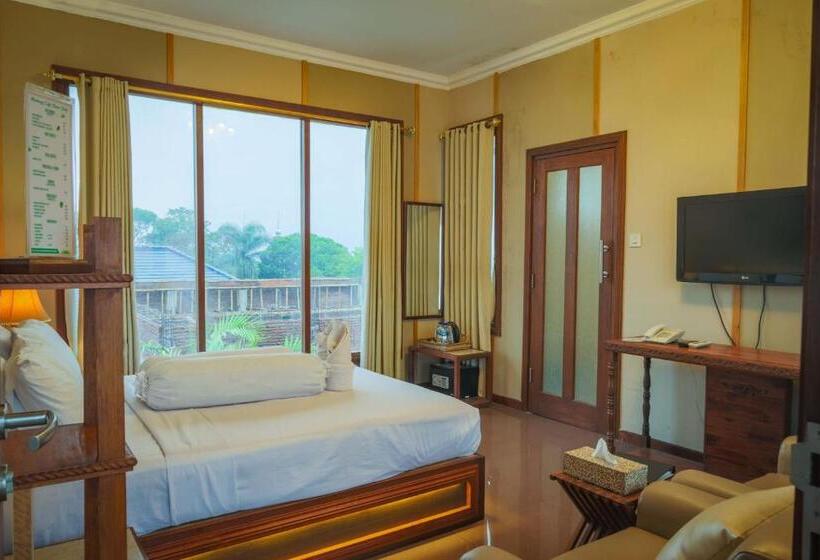 Quarto Estandar, Family Hotel Gradia 2