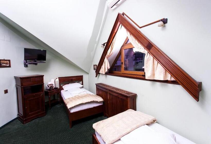 Номер Стандарт, Pension Brasovu Vechi