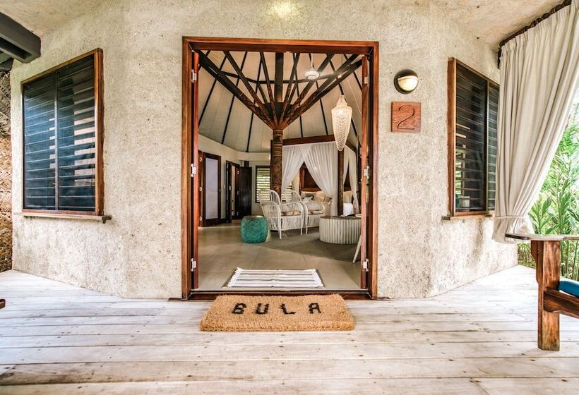 بانگلوی استاندارد با چشم‌انداز دریا, Matangi Private Island Resort