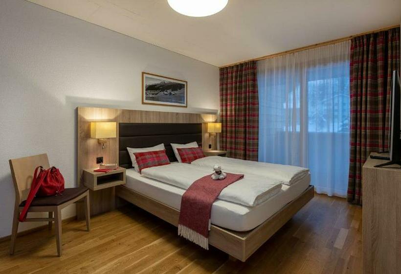 Апартаменты 3 Спальни, Pradas Resort Brigels