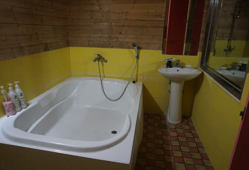 Номер Deluxe, Sense Motel