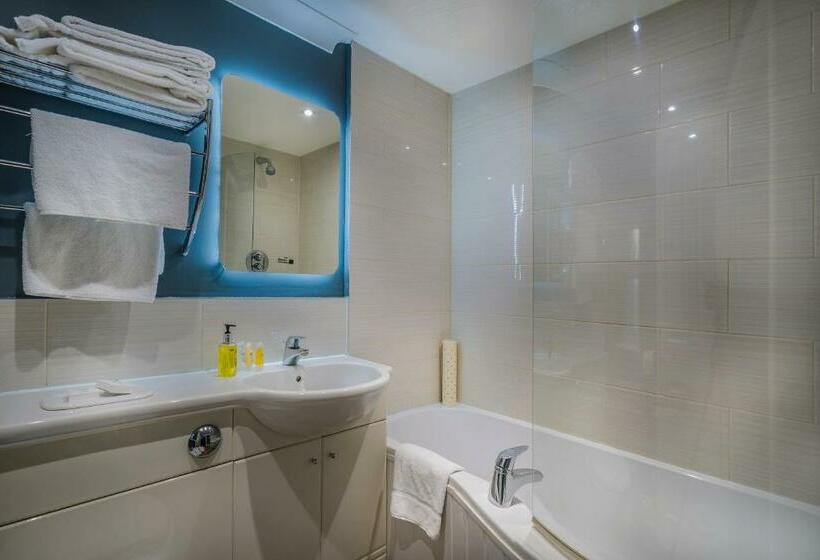 اتاق کلاسیک, The Golden Lion Hotel, St Ives, Cambridgeshire