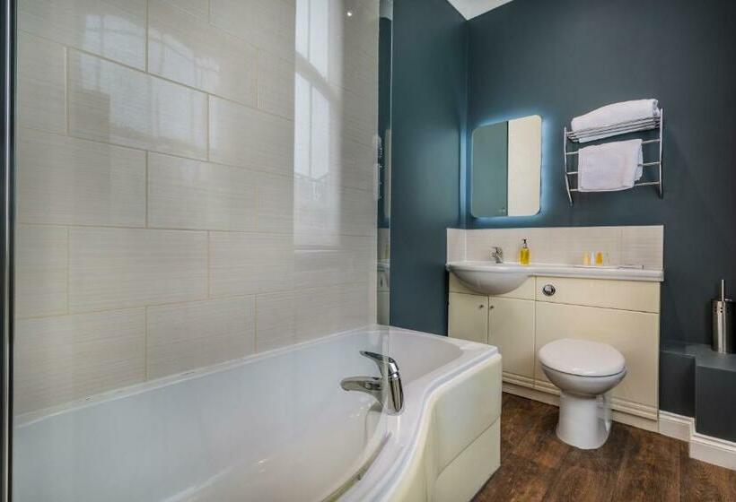 اتاق کلاسیک, The Golden Lion Hotel, St Ives, Cambridgeshire