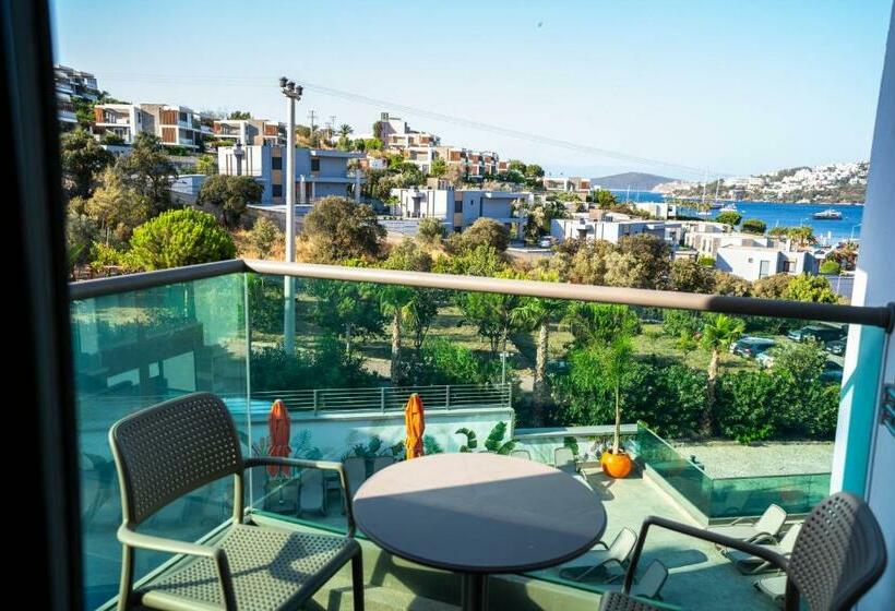 اتاق لوکس با چشم‌انداز دریا, Palm Hills Hotel Bodrum