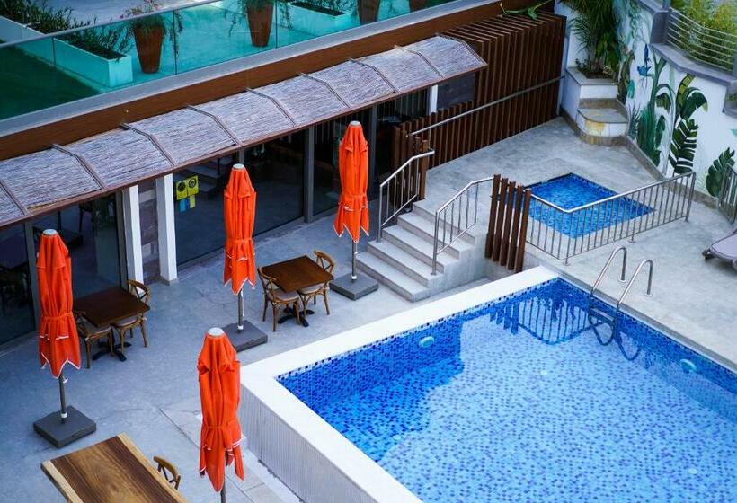 اتاق لوکس با چشم‌انداز دریا, Palm Hills Hotel Bodrum