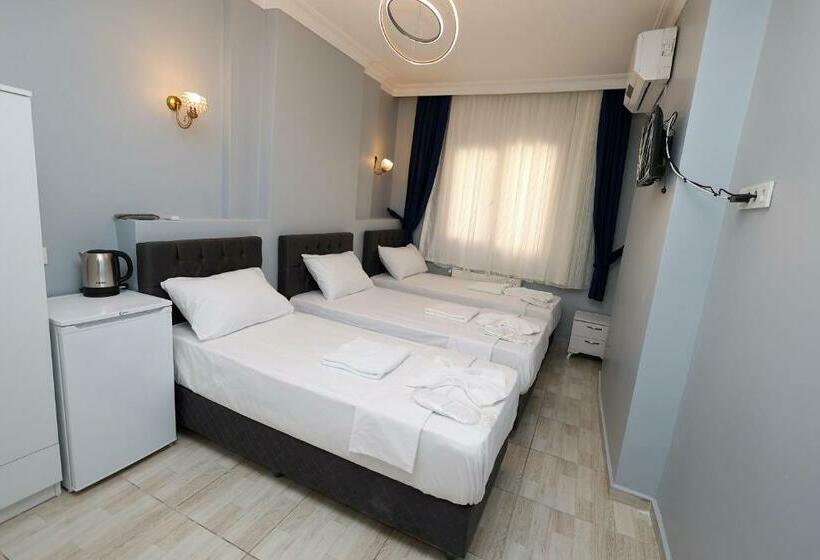 اتاق استاندارد سه نفره, Merdin Suites & Hotel   Downtown