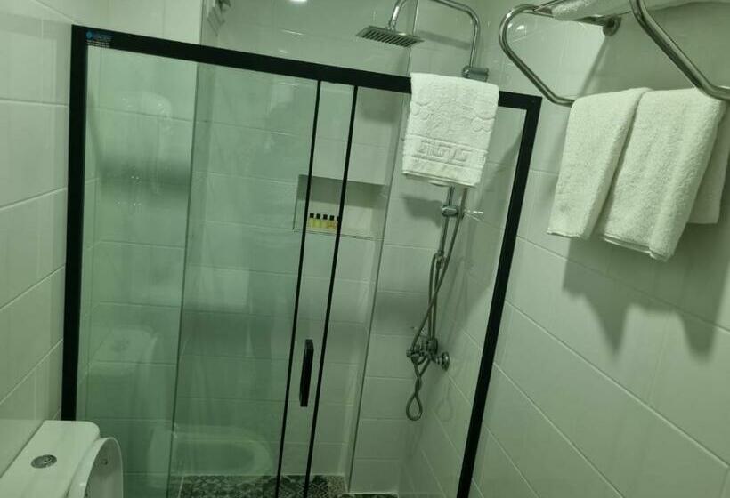 اتاق استاندارد, Istanbul Airport Family Suites