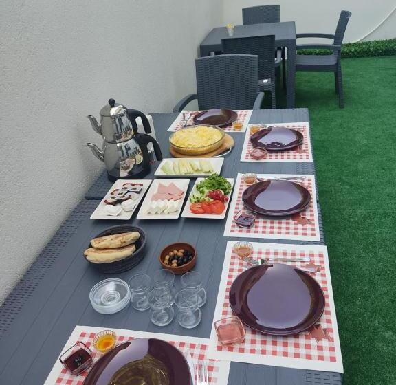 اتاق خانوادگی, Istanbul Airport Family Suites