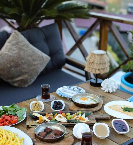 标准房带园景, Mavi̇ At Hotel Blue Horse