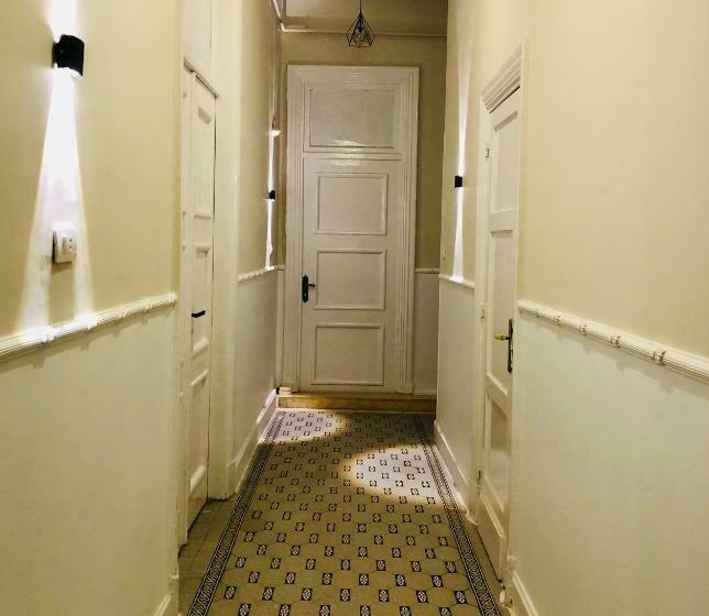 اتاق استاندارد یک نفره, Oh! Cairo Pharaoh Hostel