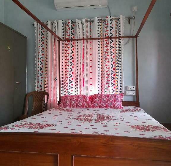 Номер Deluxe с Балконом, Balurghat Hotel Kokoro Farmhouse