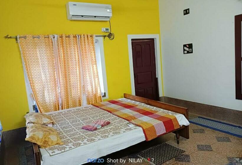 Номер Deluxe с Балконом, Balurghat Hotel Kokoro Farmhouse