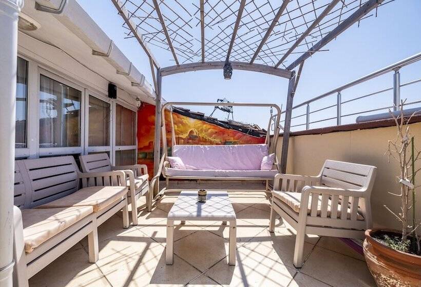 اتاق استاندارد, Stanbol Apart