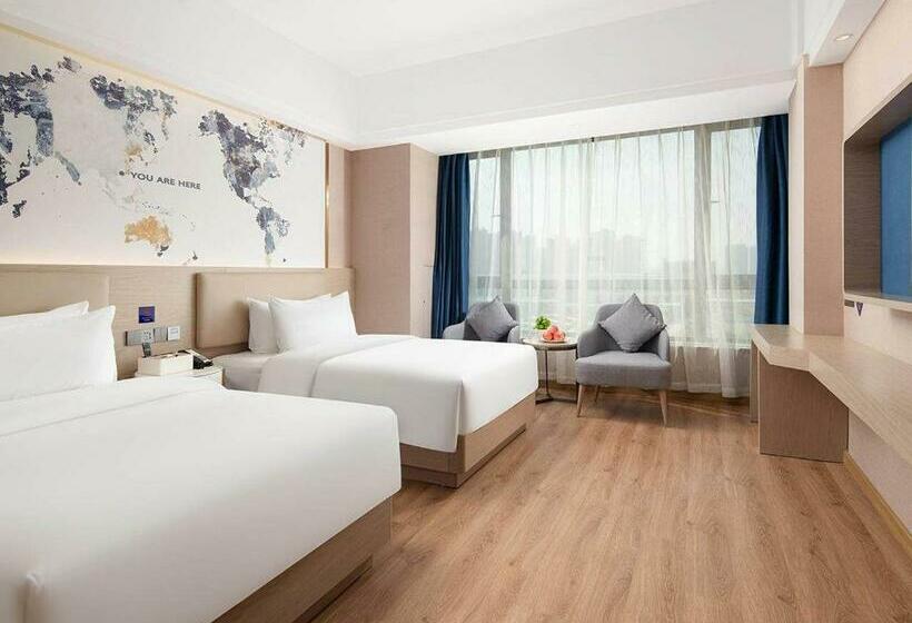 Номер Премиум Вид на Город, Kyriad Hotel Guigang Wuyue Plaza Railway Station